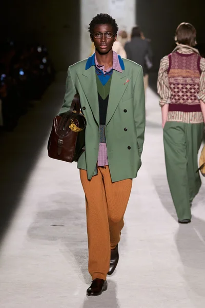 Look 21